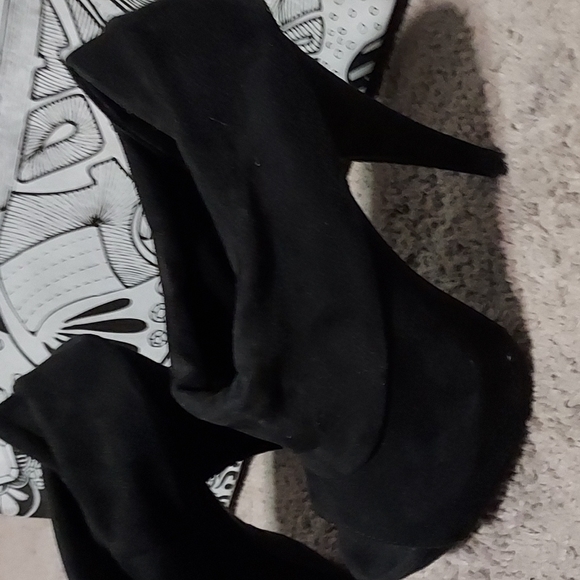 Z London black suede peep toe booties size 7.5 - Picture 5 of 9